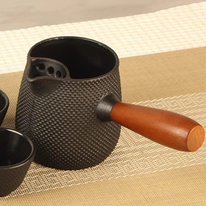 600ml Cast Iron Teapot with Wooden Handle — Stove-Top Brewing Kettle