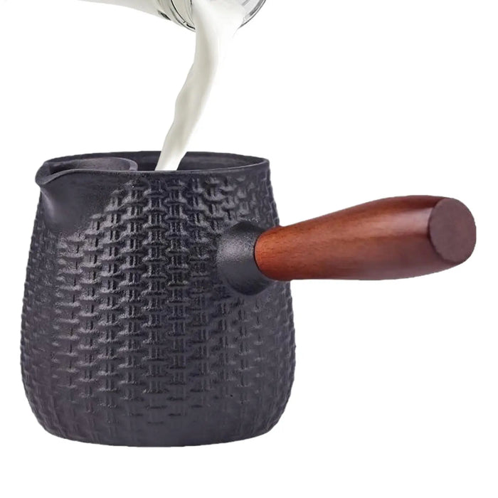 Cast Iron Teapot 600ml — Stove-Friendly Kettle for Tea & Coffee