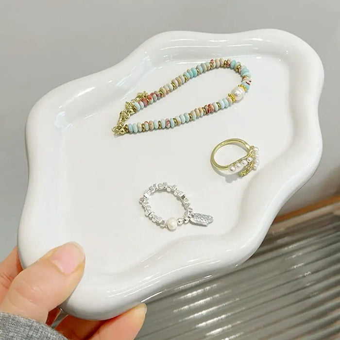 Cloud-Shaped Jewellery Tray – Plastic PP Organiser (19.5×13.5×1.5cm) – White or Silver